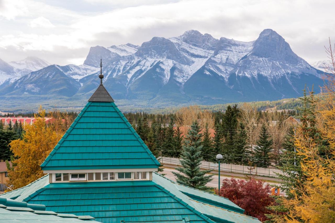 Pocaterra Inn & Waterslide Canmore Exterior photo
